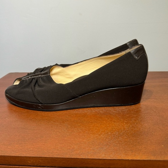 Taryn Rose low wedge peep toe shoes 11 - Picture 5 of 9